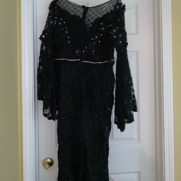One of a kind black dress - Picture 1 of 3